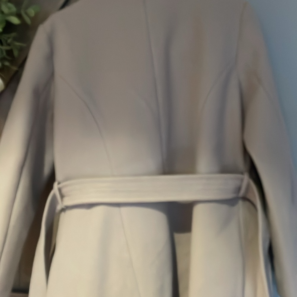 Grey coat - Picture 9 of 11